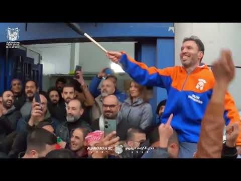 من استقبال الأسطورة جهاد الحسين أمام مقر النادي 💙🧡