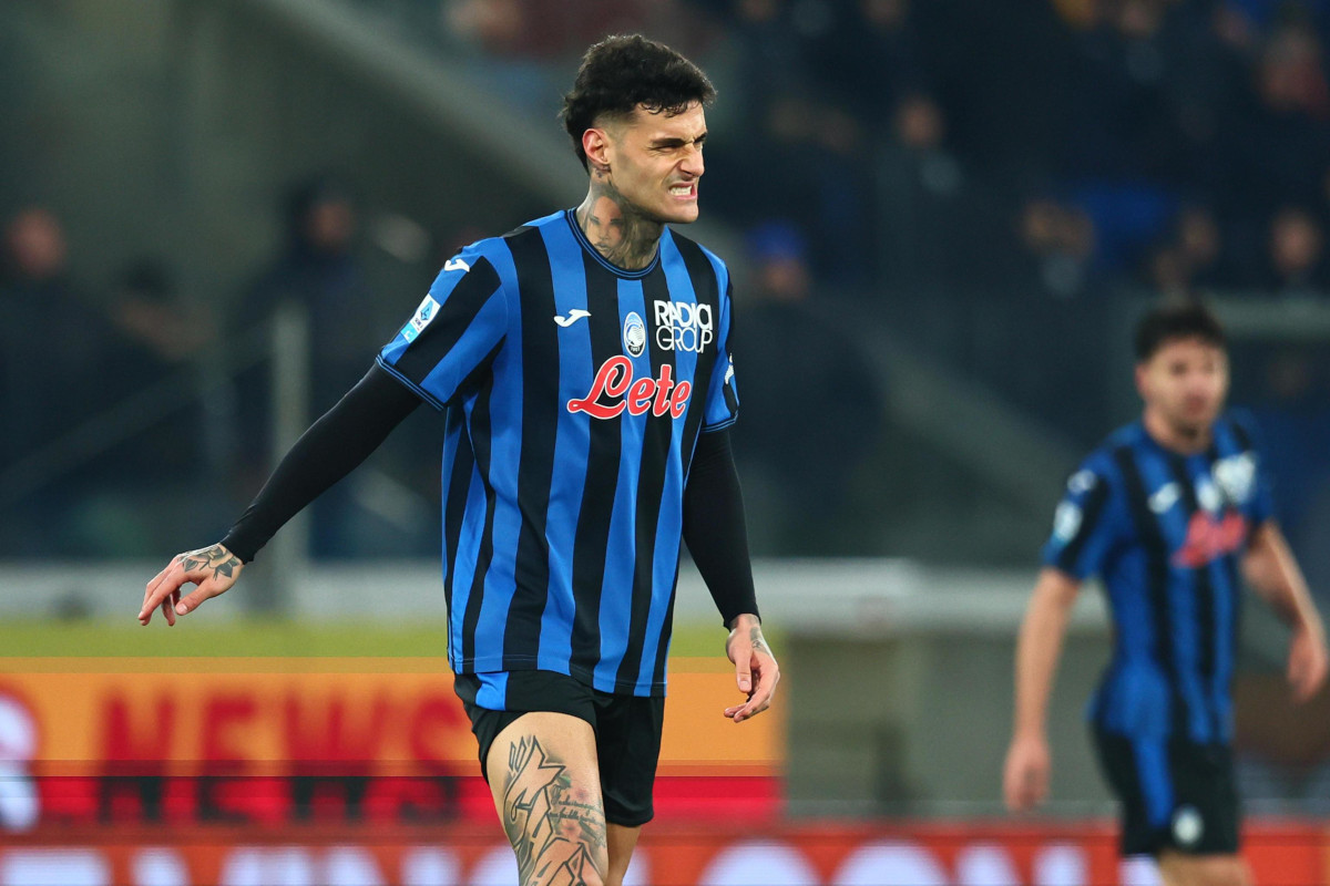 epa11869033 Atalanta's Gianluca Scamacca reacts during the Italian Serie A soccer match Atalanta BC vs Torino FC at the Gewiss Stadium in Bergamo, Italy, 01 February 2025. EPA-EFE/MICHELE MARAVIGLIA